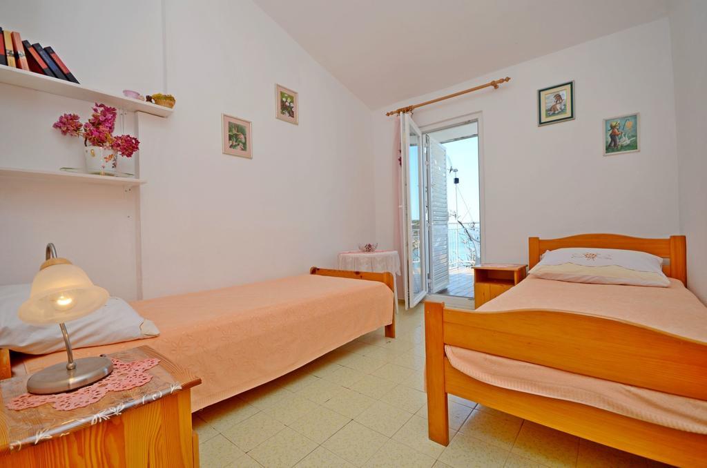 Apartment Ksenija Дрвеник Екстериор снимка