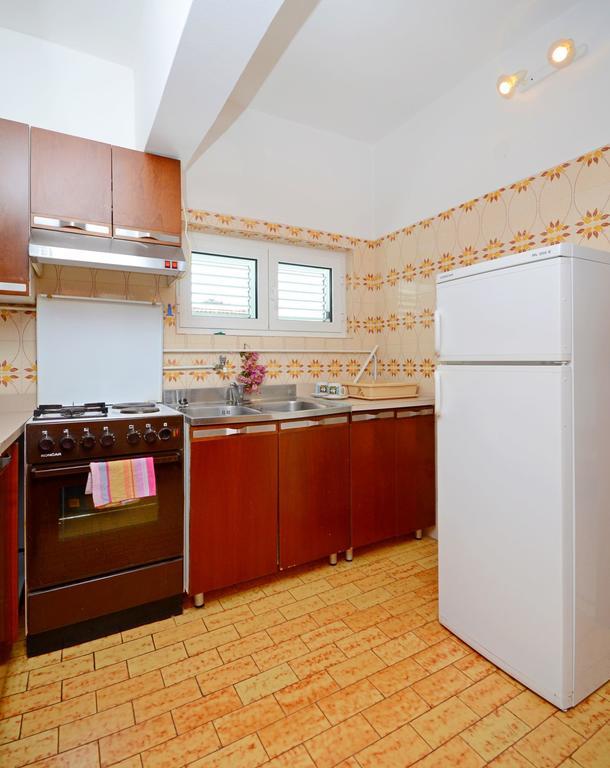 Apartment Ksenija Дрвеник Екстериор снимка
